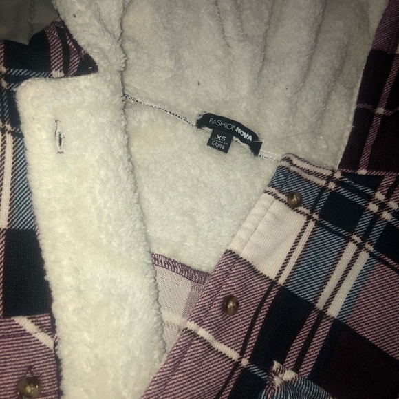 Sherpa Lined Fashion Nova Flannel - Picture 2 of 3
